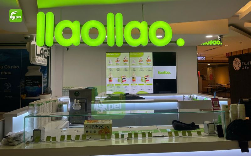 Dự án lắp đặt màn hình ghép 49VL5PJ tại llaollao Saigon Centre