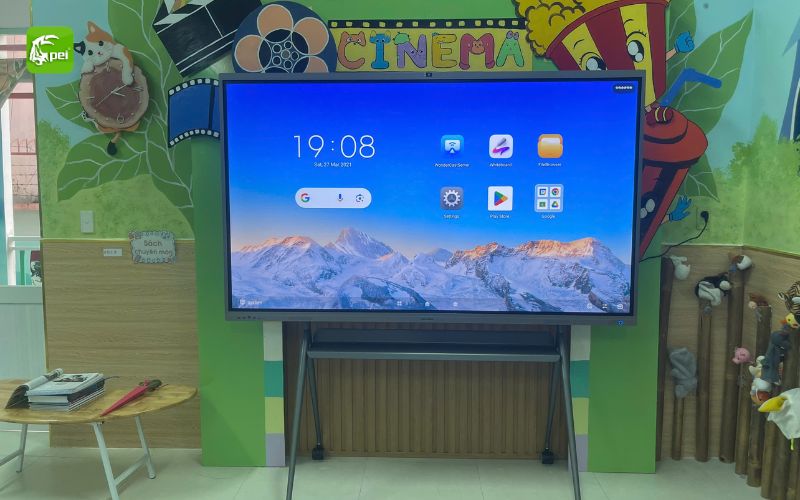 Dự án lắp đặt màn hình tương tác 86 inch DS-D5C86RB/B tại Trường Mầm non Ngọc Lan