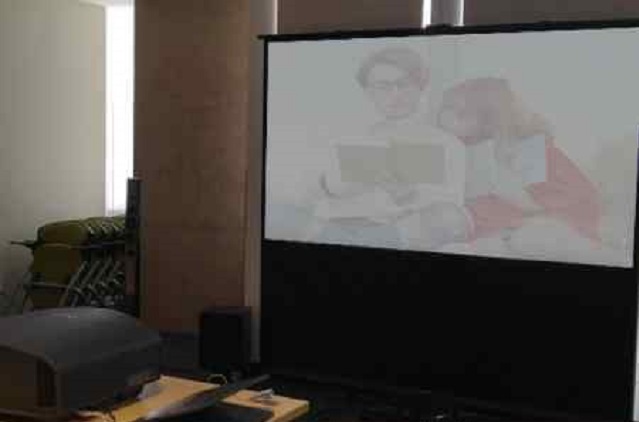 Ảnh: Lỗi máy chiếu bị tối 