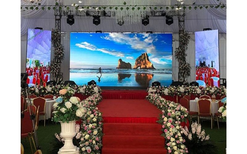 Ảnh: Các loại màn hình LED phù hợp cho sân khấu tiệc cưới