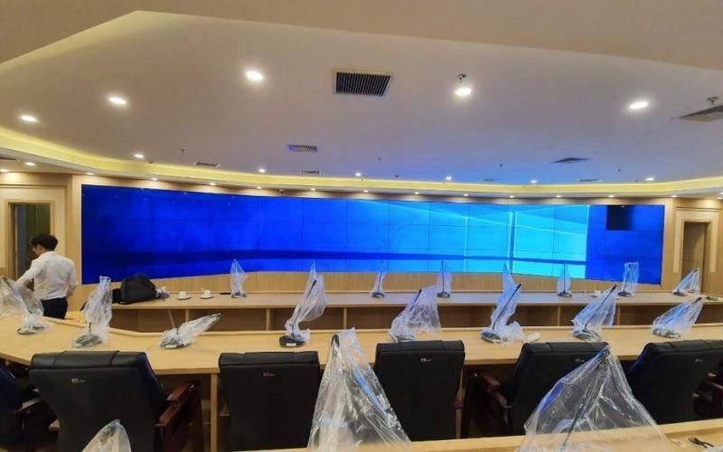 Ảnh: Các yếu tố ảnh hưởng đến giá màn hình ghép