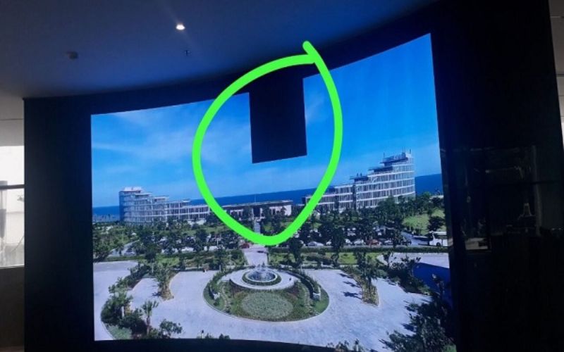 Màn hình LED nhấp nháy chỉ một vùng và lúc được lúc mất
