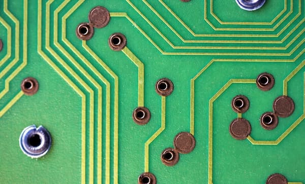 Chi tiết cấu tạo pcb? đặc điểm nổi bật
